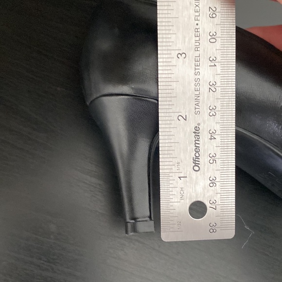 Naturalizer Pumps Size 5 - Picture 5 of 6